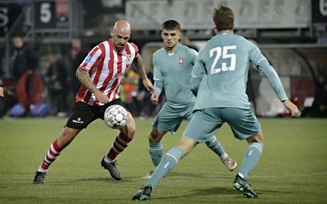 浓眉低迷 浓眉低迷